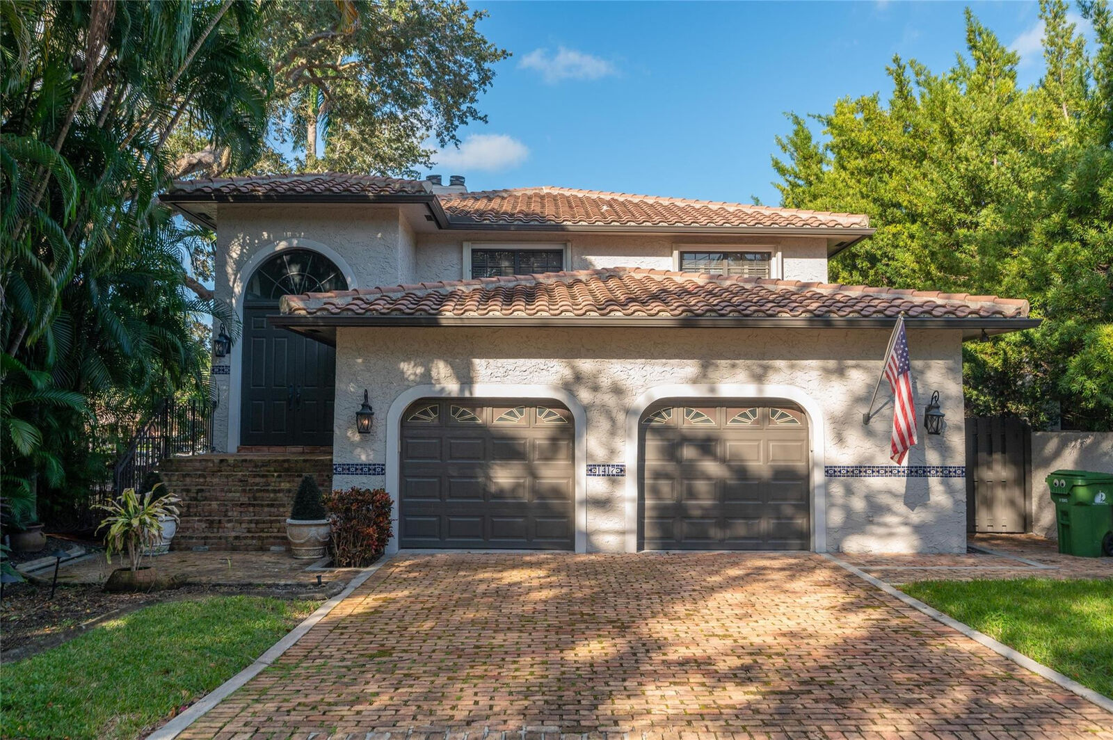 Property Photo:  1417 Ponce De Leon Drive  FL 33316 
