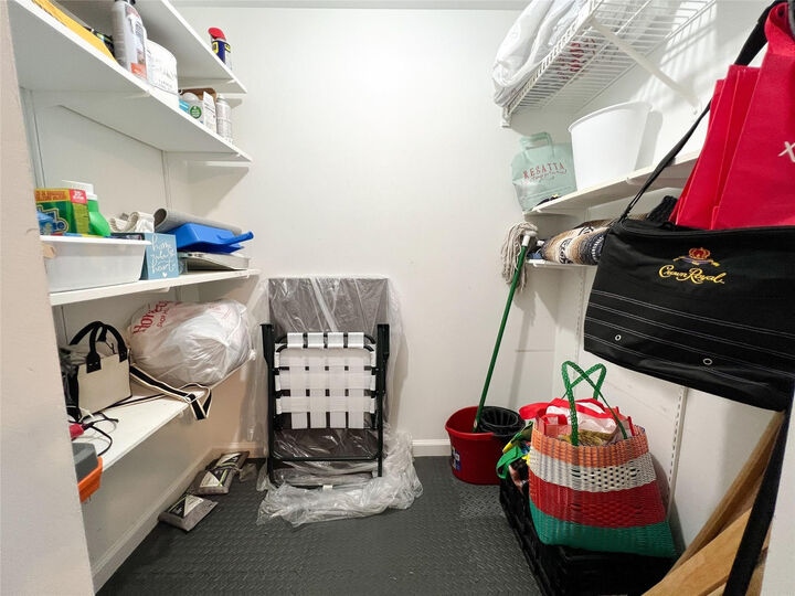 Property Photo:  6239 Bay Club Drive 1  FL 33308 