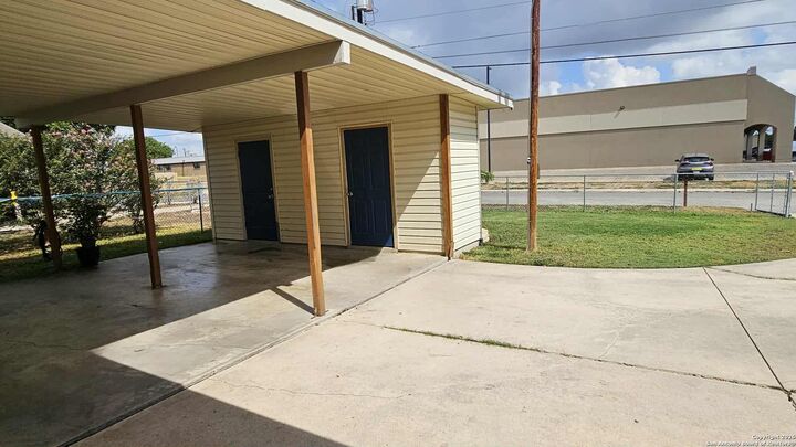 Property Photo:  820 Durr  TX 78214 