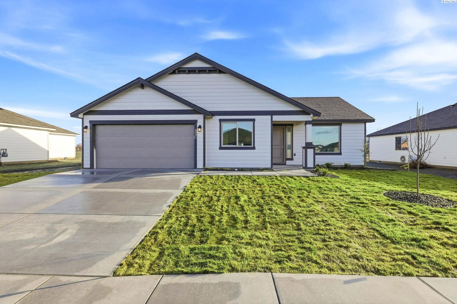 Property Photo:  6901 Bluegill Ln  WA 99301 