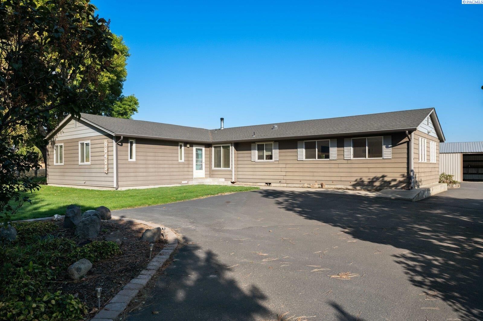 Property Photo:  90403 W Hess Road  WA 99350 