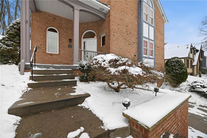 Property Photo: 122 Heldon Dr PA 15108