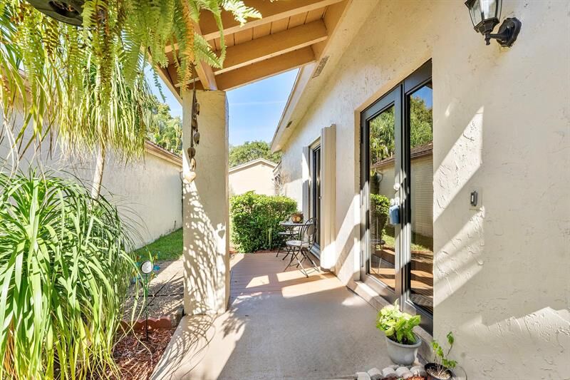 Property Photo:  4485 Cordia Cir  FL 33066 