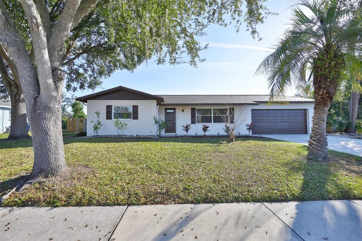 Property Photo:  2973 Forest Circle  FL 33584 