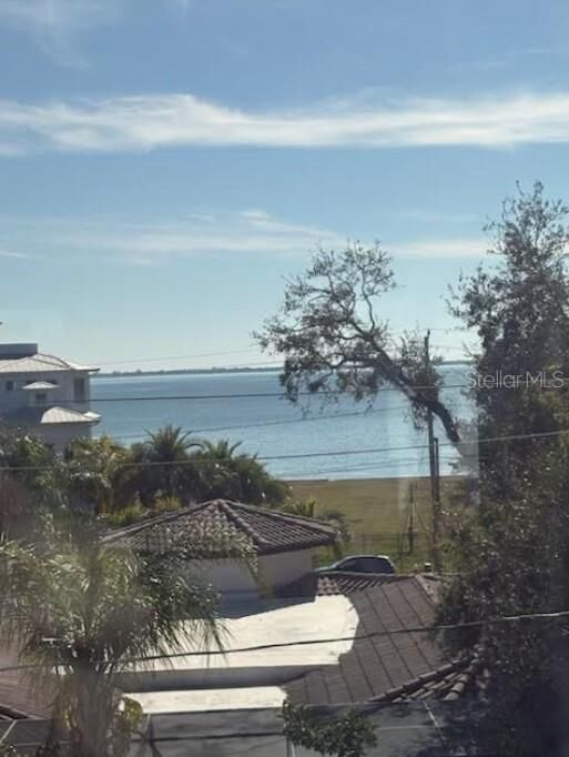 Property Photo: 577 W Davis Boulevard FL 33606
