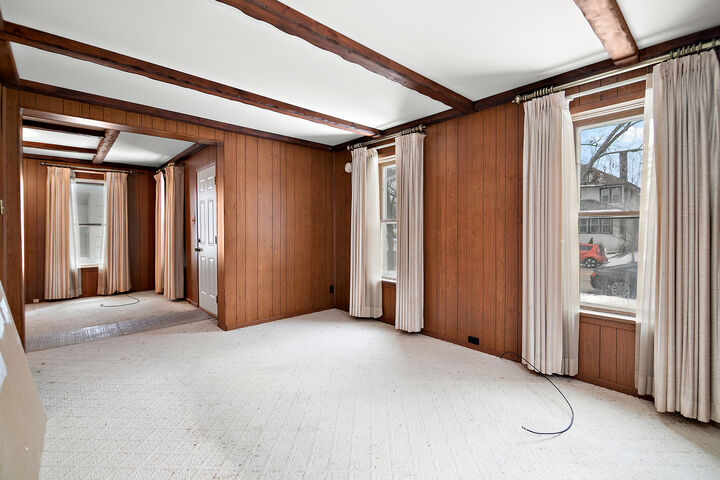 Property Photo:  974 S Washington Avenue  IL 60901 