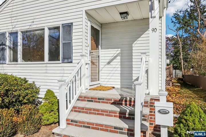 Property Photo:  90 Greenway Road  NJ 07452 