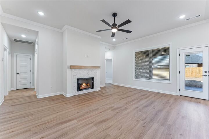 Property Photo:  1902 Farmer Street  AR 72751 