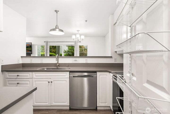 Property Photo: 15150 140th Way SE S-103 WA 98058