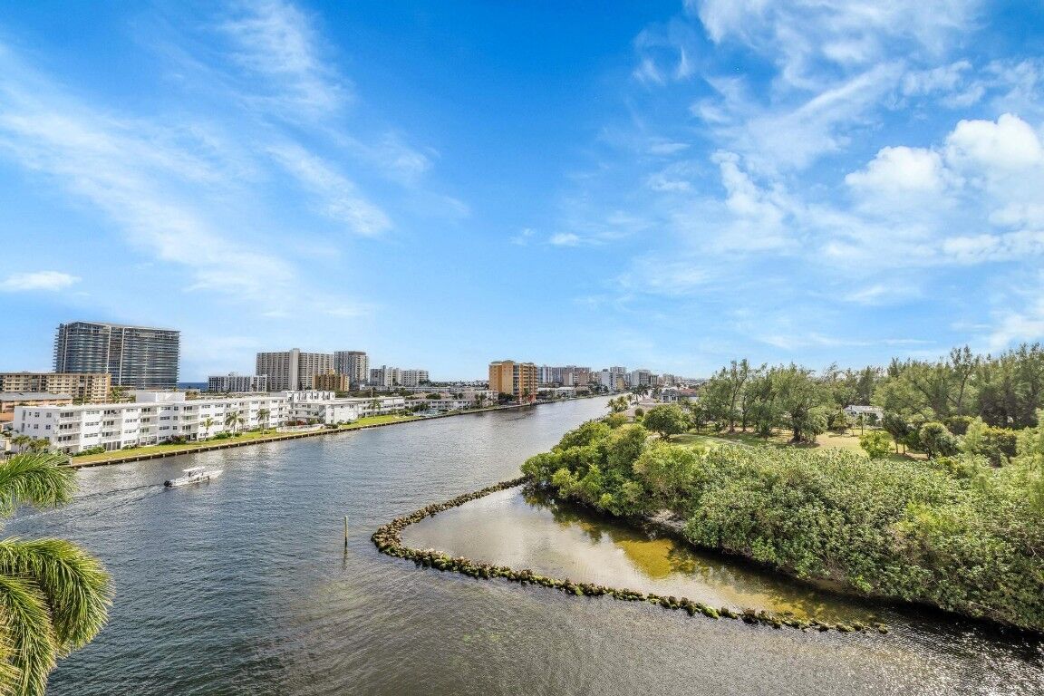 Property Photo: 2880 NE 14th Street Causeway 608 FL 33062