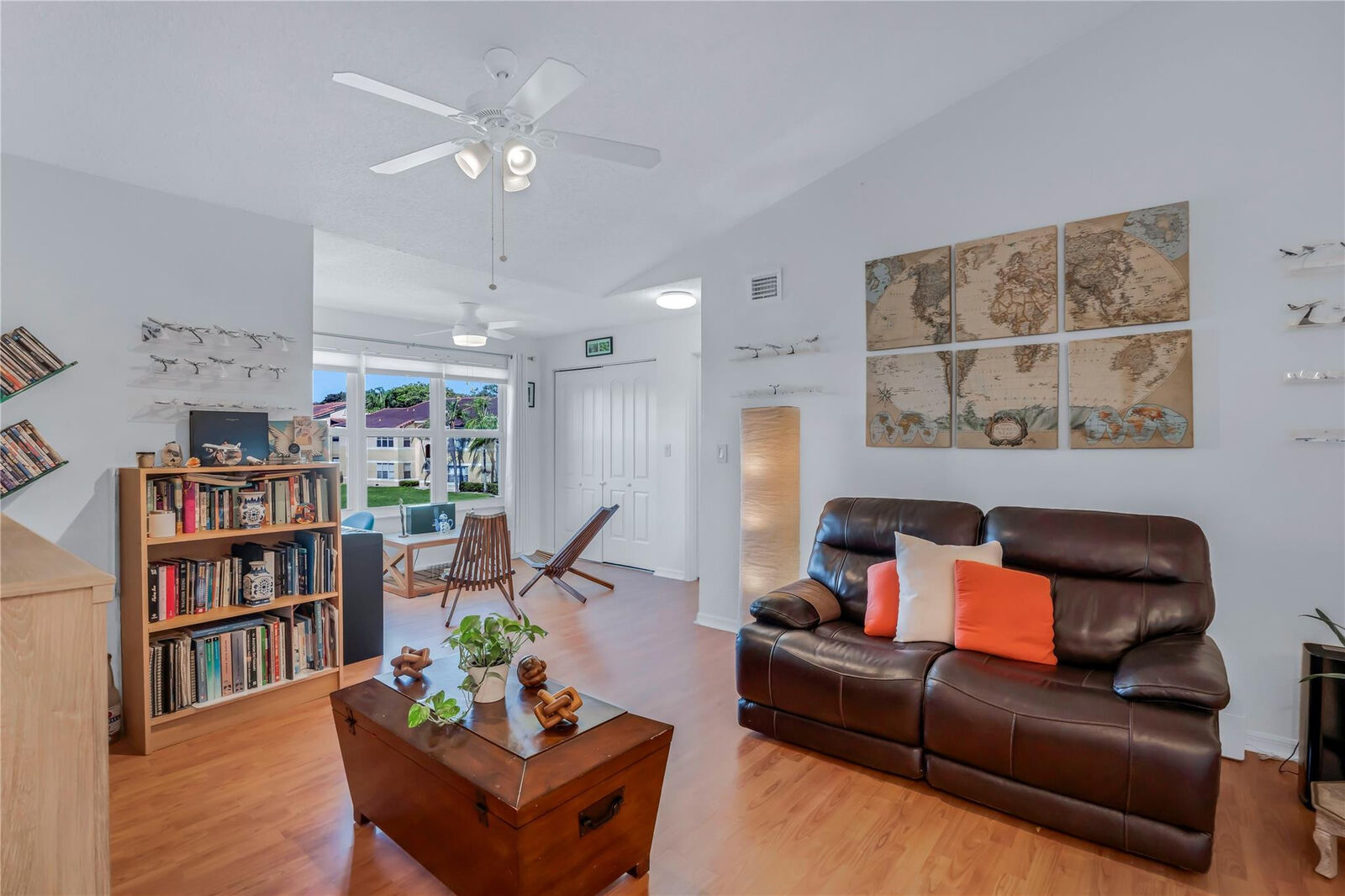 Property Photo:  731 Vista Isles Drive 1527  FL 33325 