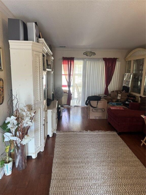 Property Photo:  5121 W Oakland Park Boulevard 301  FL 33313 