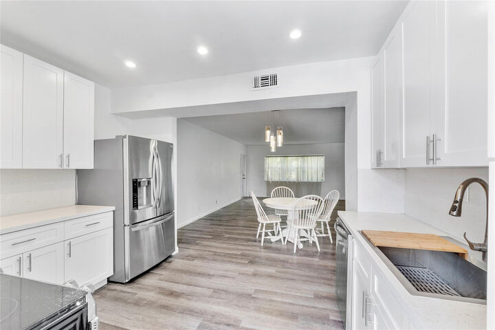 Property Photo:  6751 Cypress Road 204  FL 33317 