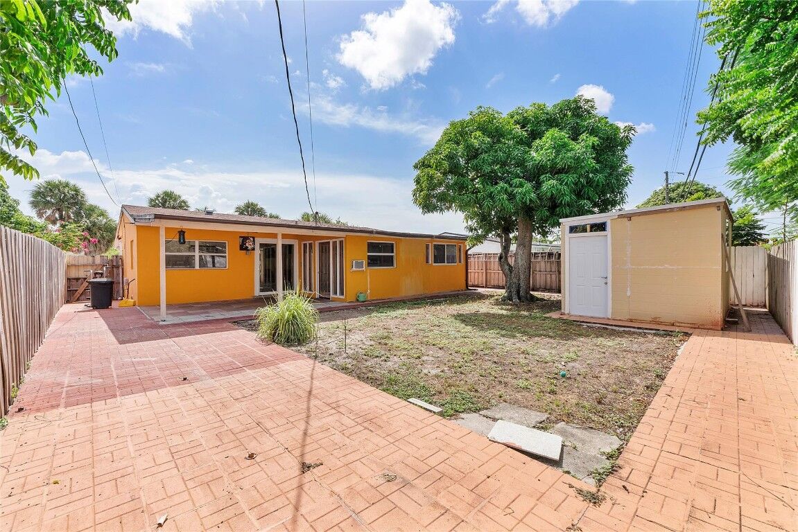 Property Photo:  5161 N Andrews Avenue  FL 33309 