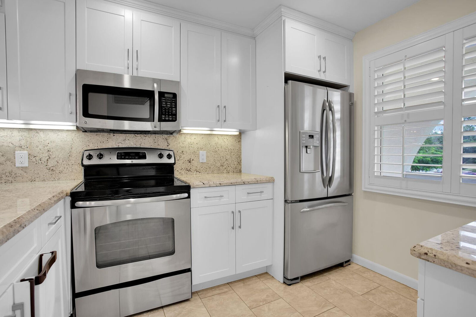 Property Photo:  2708 Nassau Bend A2  FL 33066 