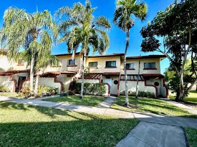 Property Photo:  4754 NW 89th Avenue 4754  FL 33351 