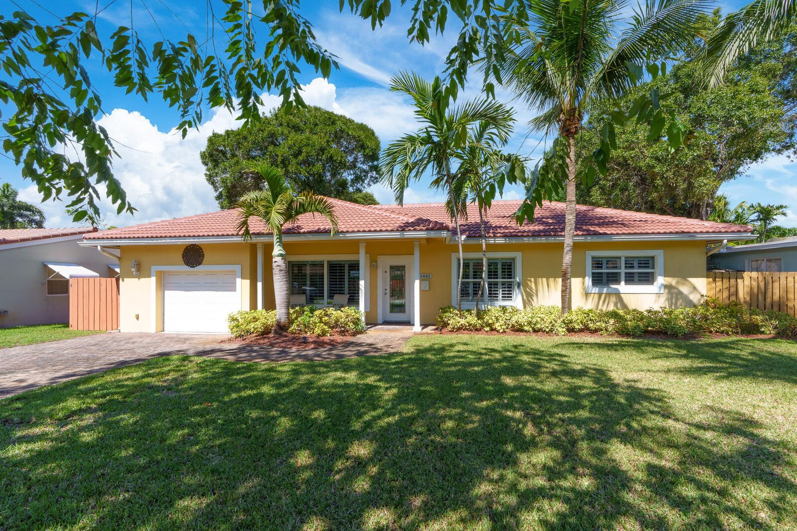 Property Photo:  1441 NE 27th Street  FL 33334 