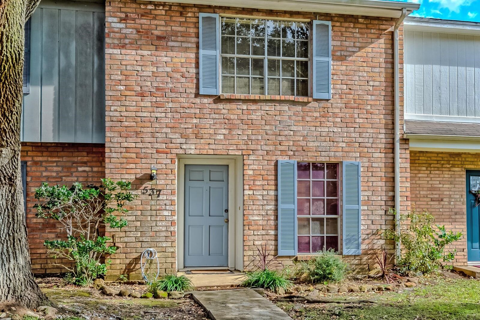 Property Photo:  537 Longmeadow  TX 77707 