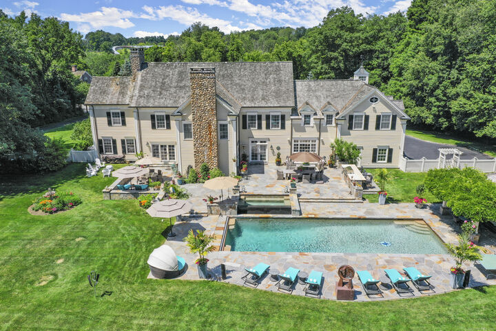 Property Photo:  1343 Smith Ridge Road  CT 06840 