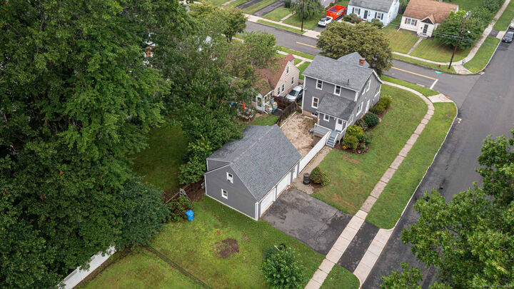 Property Photo:  101 Englewood Avenue  CT 06110 