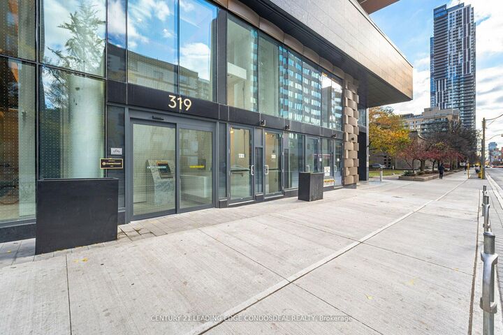 Property Photo:  319 Jarvis Street 5009  ON M5B 0C8 