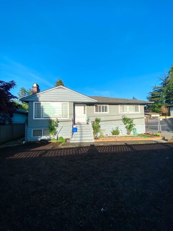 9864 128 Street — photo 1