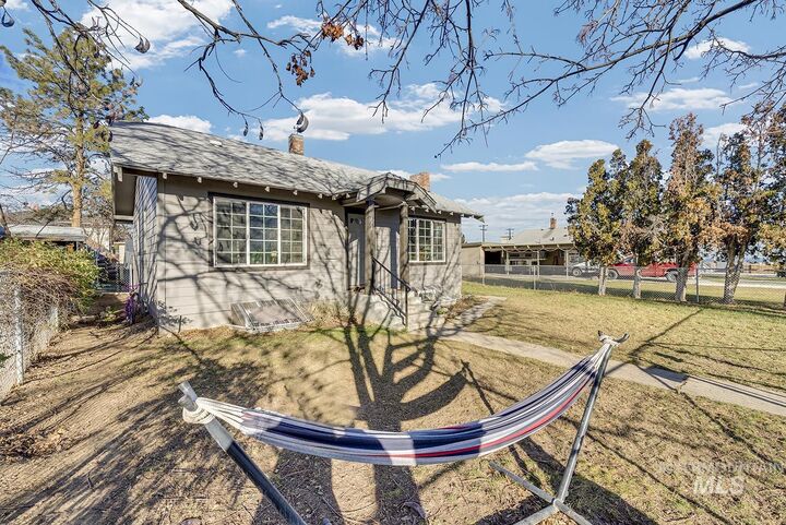 Property Photo: 111 19th Ave South ID 83651