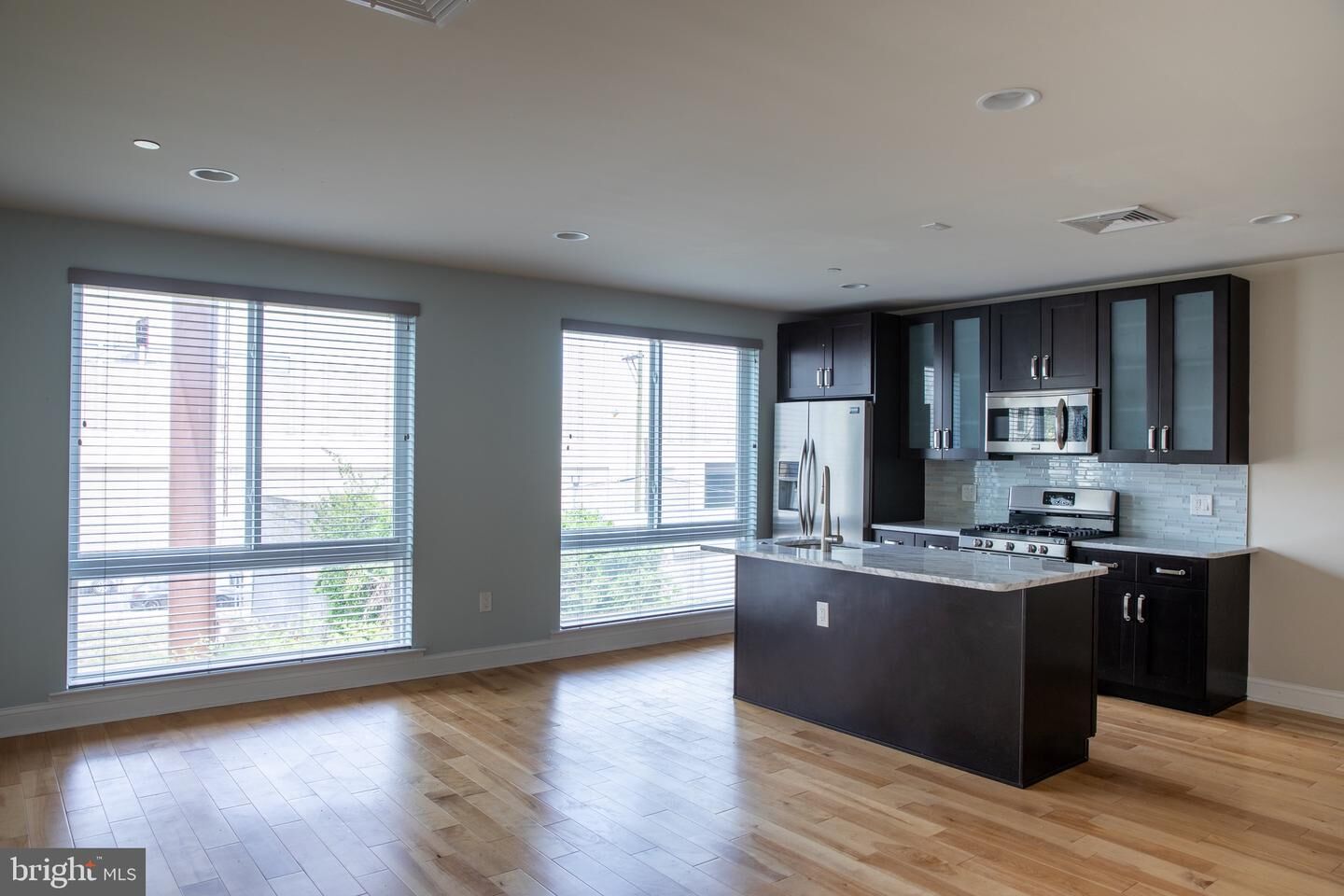 Property Photo:  323 E Allen Street 4  PA 19125 