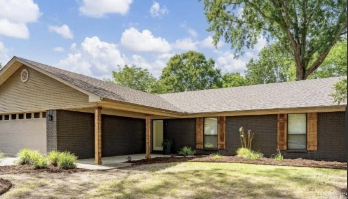 Property Photo:  15 Covewood Drive  AR 72034 