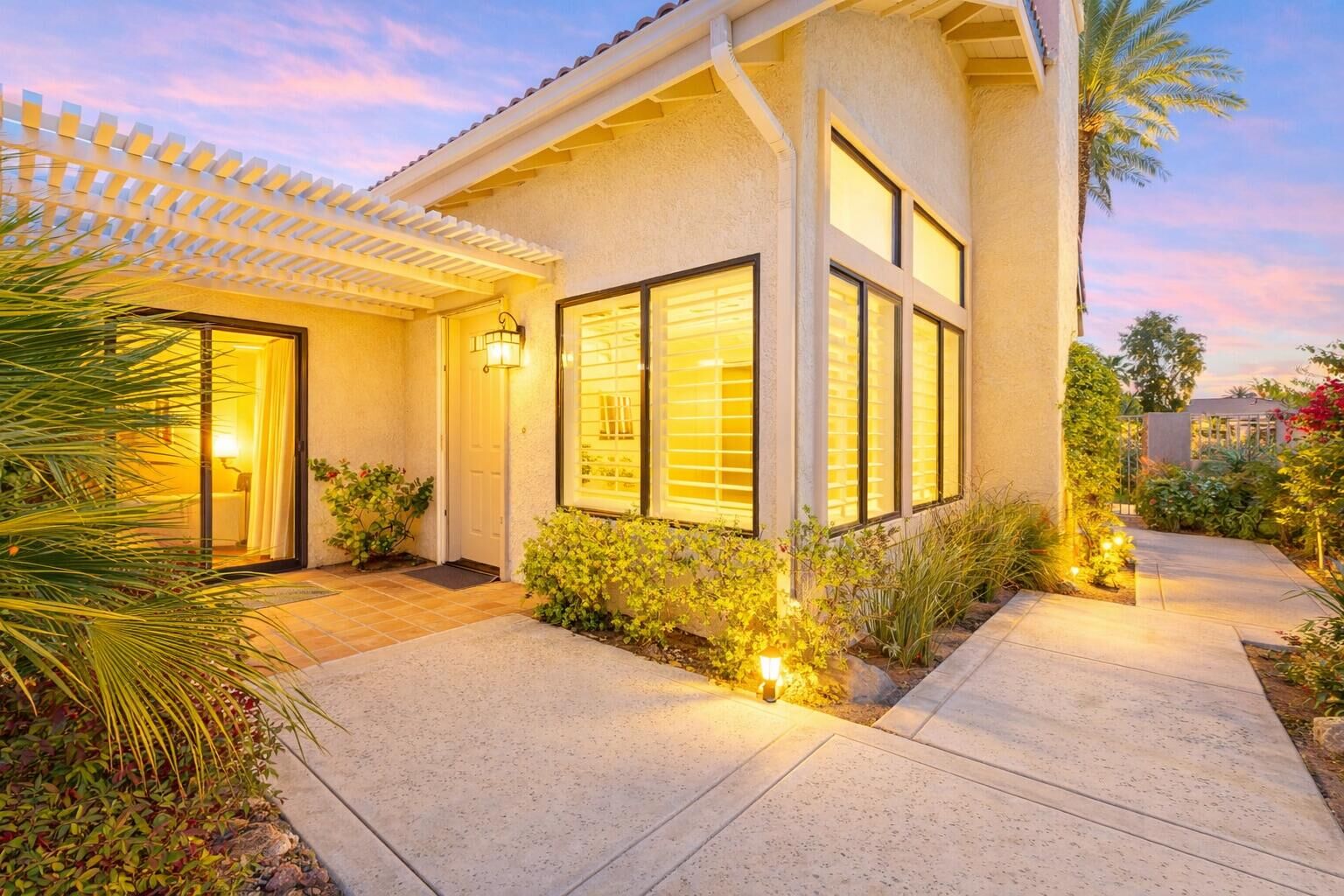 Property Photo:  16 San Felipe Drive  CA 92260 