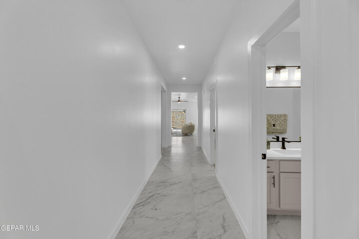 Property Photo:  916 Aircoupe Way  TX 79928 