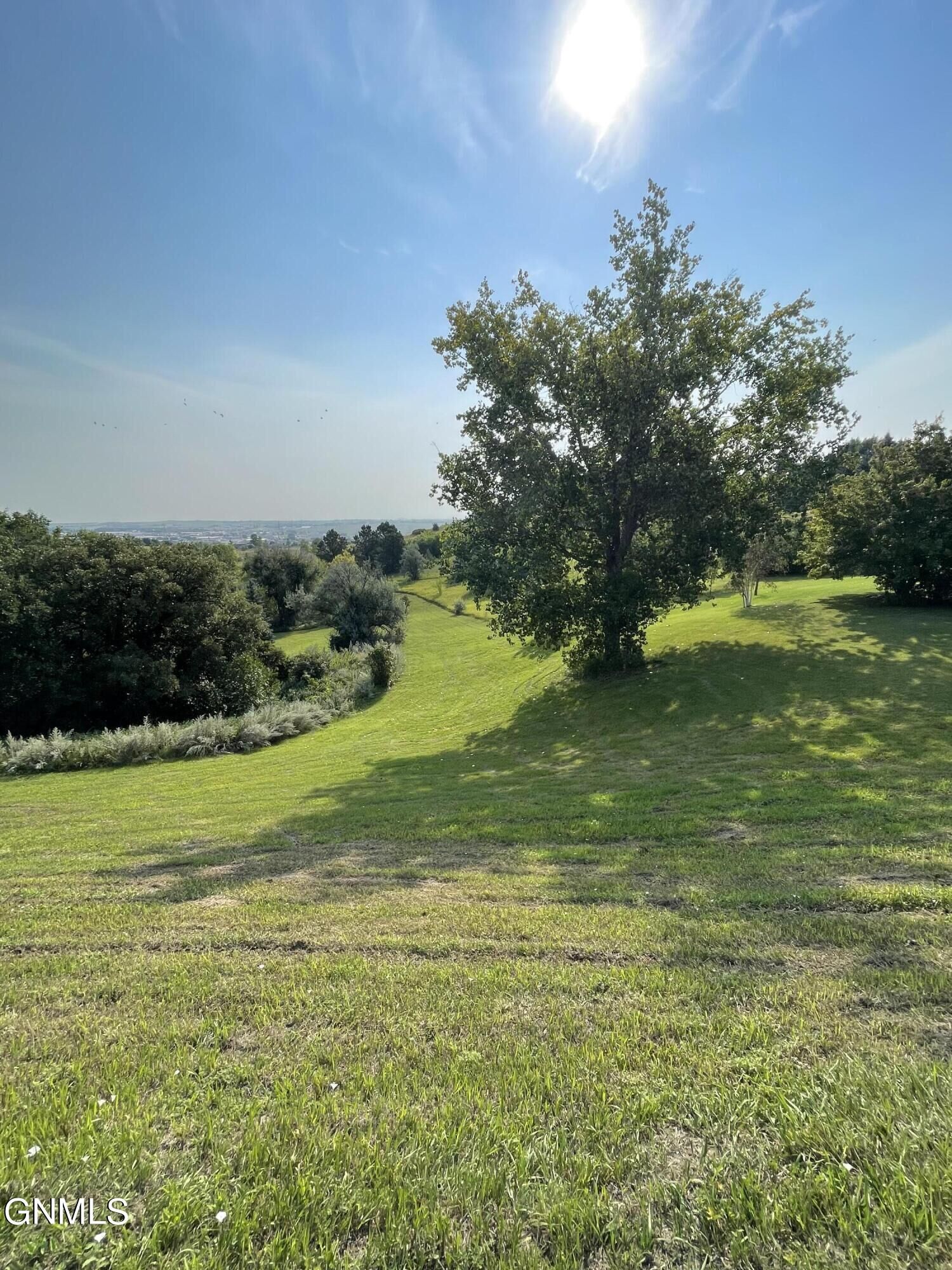 Property Photo:  1313 N 26th Street  ND 58501 