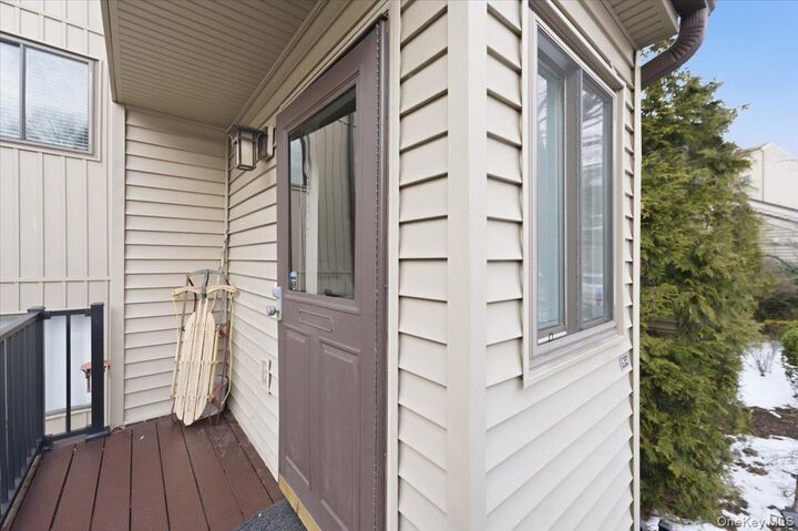 Property Photo:  15 Steven Drive 4  NY 10562 