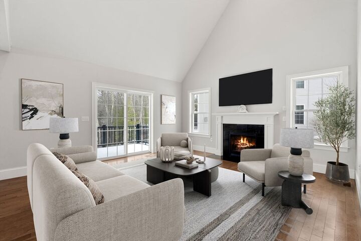 Property Photo:  4 Alder Point 4  MA 01886 