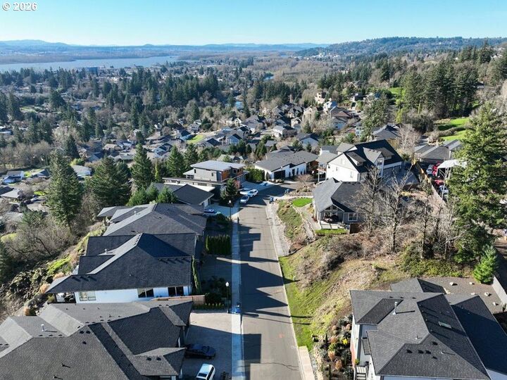 Property Photo:  1697 N Columbia Ridge Way  WA 98671 