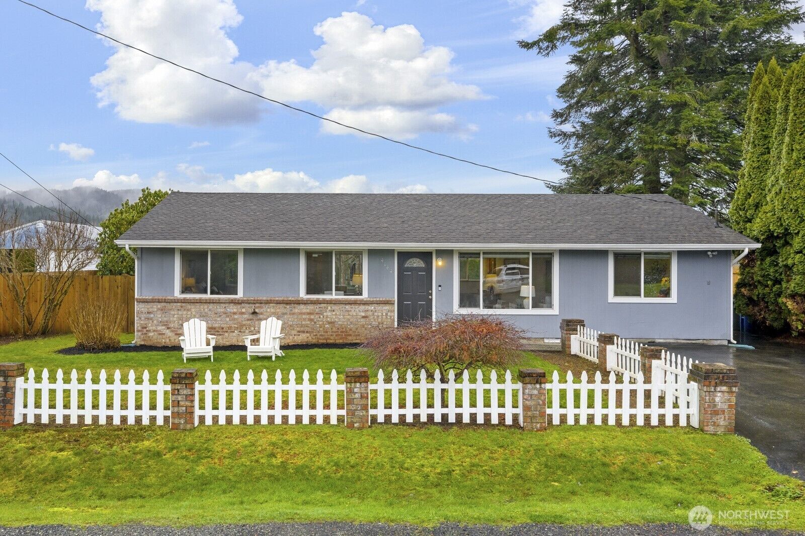 Property Photo:  4144  330th Place SE  WA 98024 