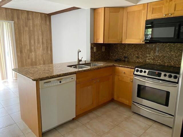 Property Photo:  7399 NW 76th Street  FL 33321 