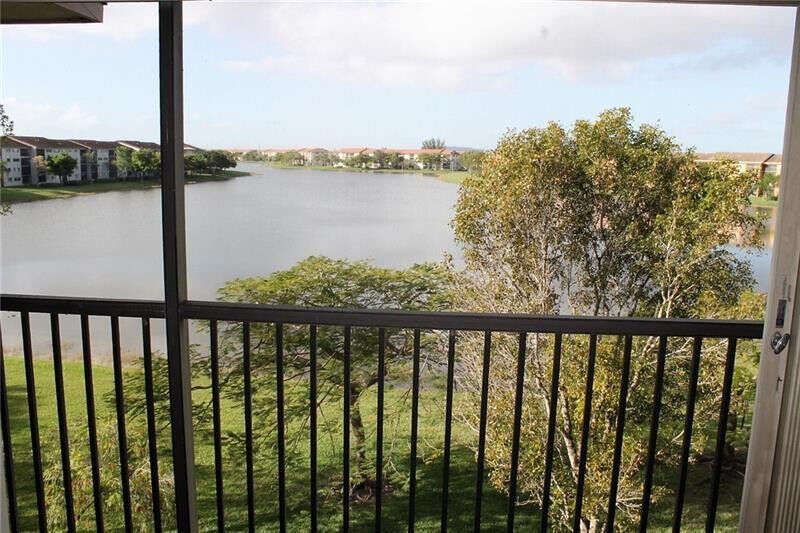 Property Photo:  550 SW 138 Avenue 411K  FL 33027 