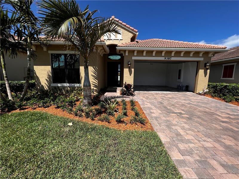 Property Photo: 9387 Cantal Circle FL 33076