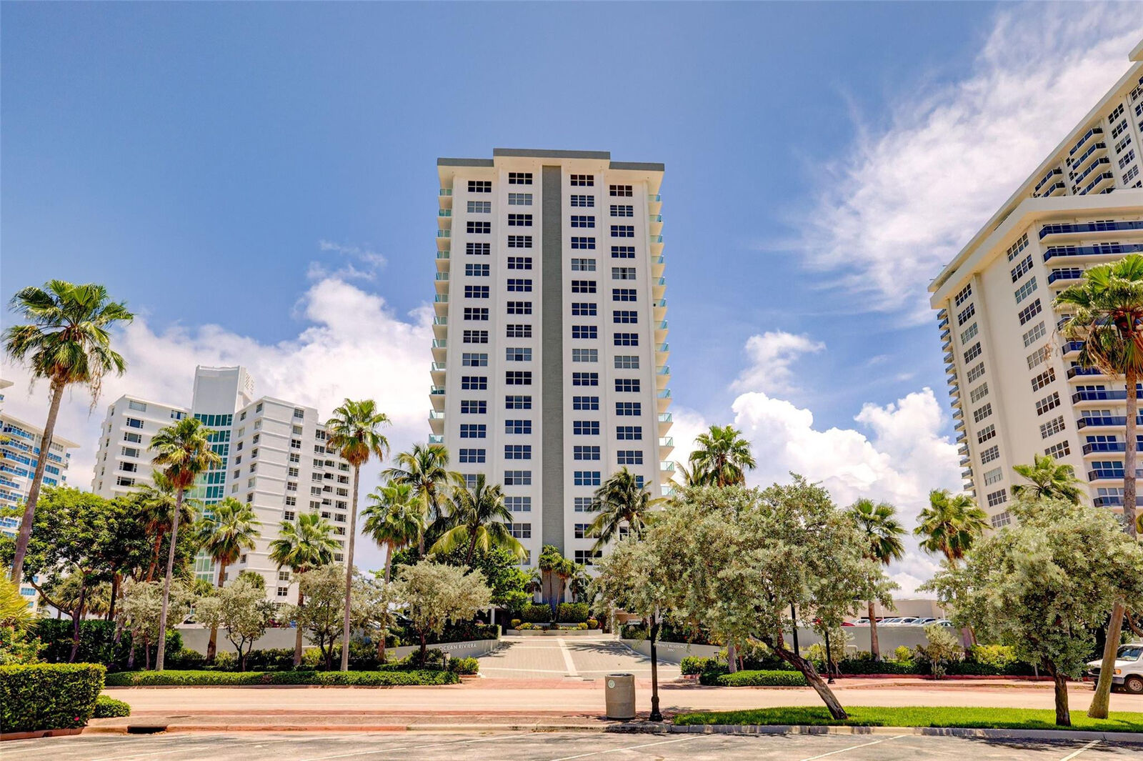 Property Photo:  3550 Galt Ocean Drive 1908  FL 33308 