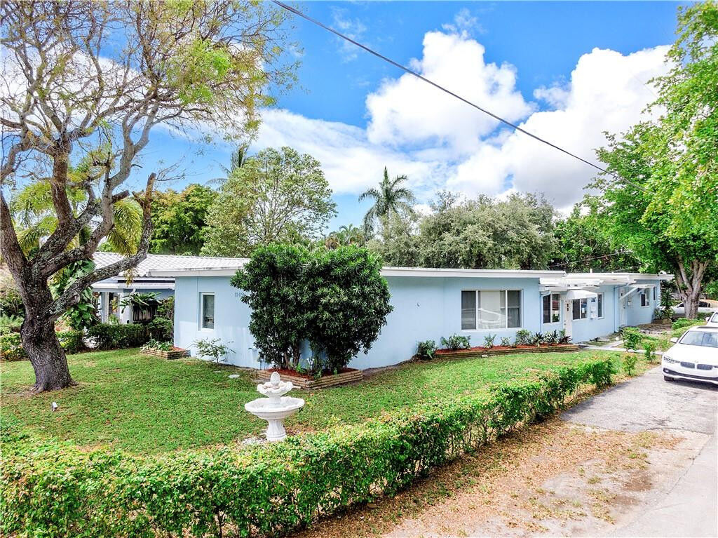 Property Photo:  1145 NE 17th Terrace  FL 33304 