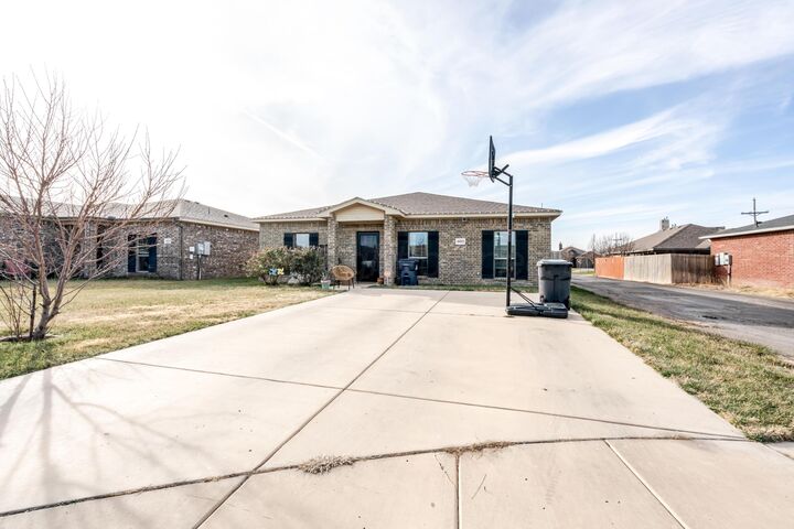 Property Photo:  4602 Gloster Street  TX 79118-1465 