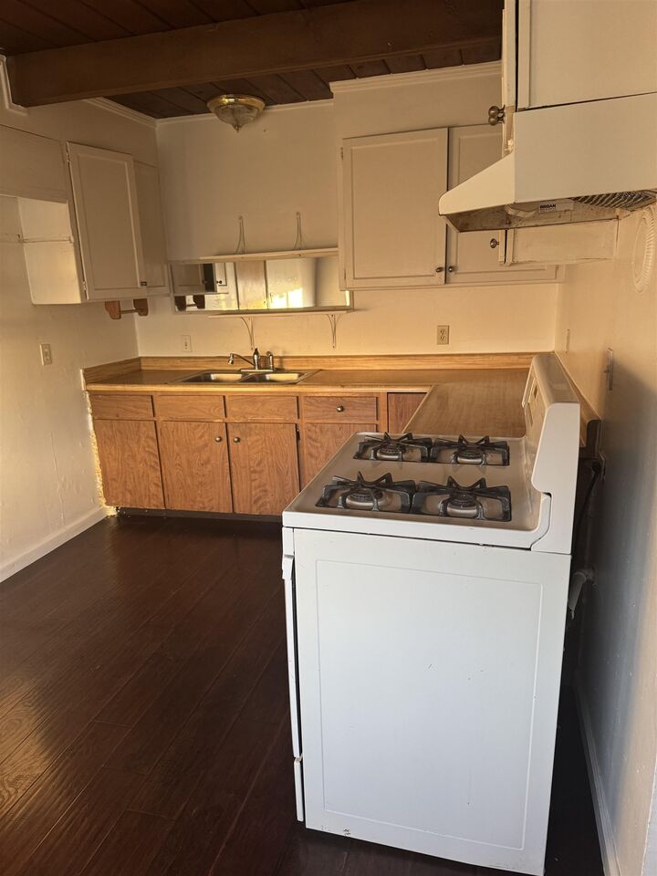 Property Photo:  98 Anchor Dr  CA 94565 