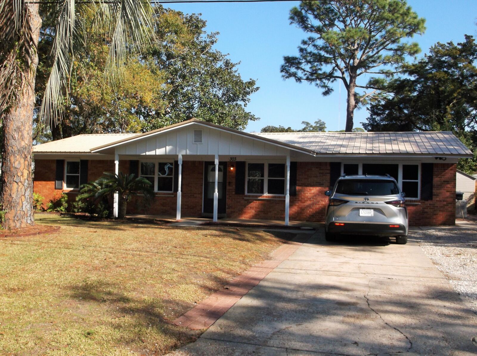 Property Photo:  303 NW Linda Lane  FL 32548 