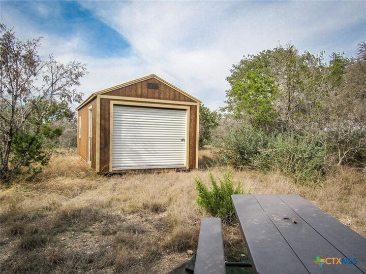 Property Photo:  612 Private Road 4718  TX 76539 