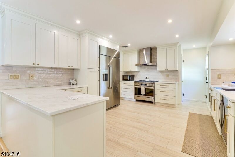 Property Photo:  213 Haroldson Place  NJ 07442 