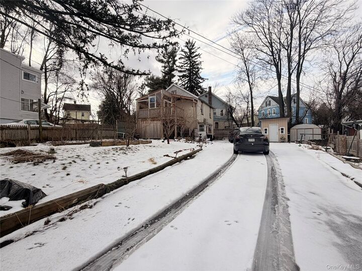 Property Photo:  24 Quassaick Avenue  NY 12553 