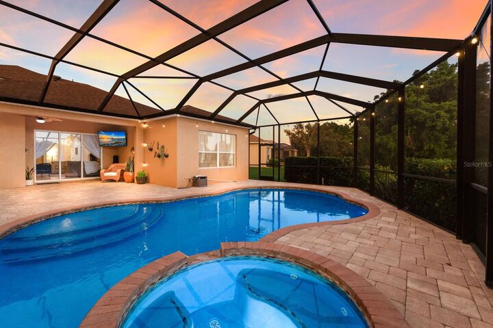 Property Photo:  3618 Summerwind Circle  FL 34209 