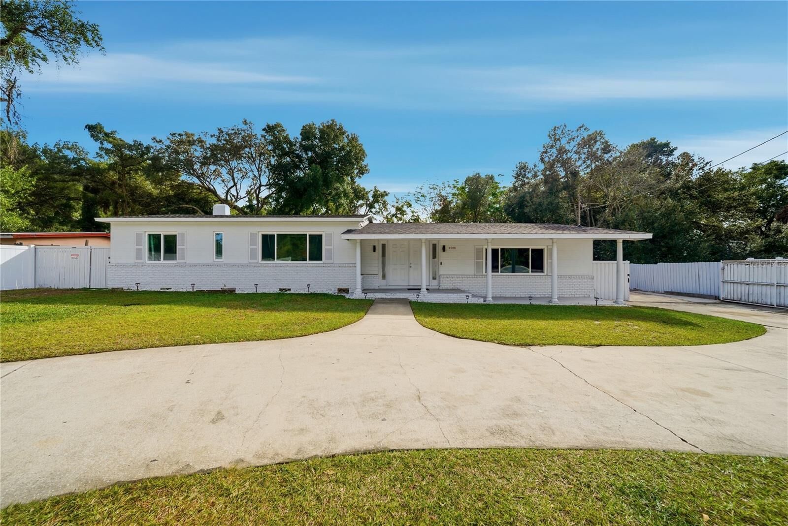 Property Photo:  4988 Clarcona Ocoee Road  FL 32810 