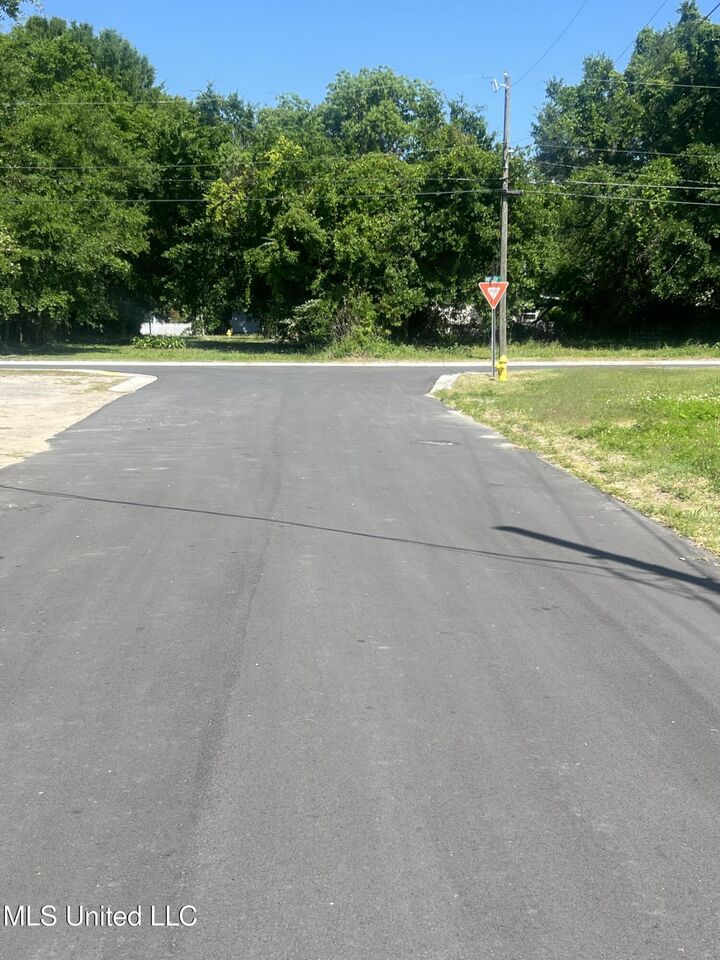 Property Photo:  375 Pearl Street  MS 39530 